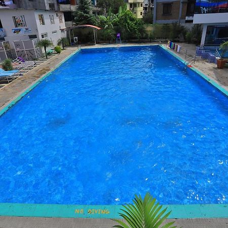 Oyo 591 Hotel Blue Moon Dharampur ภายนอก รูปภาพ