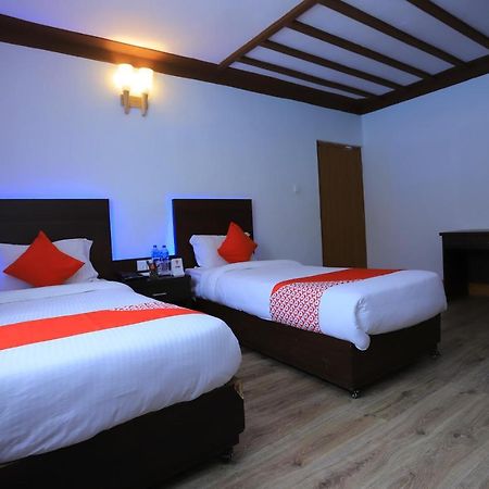 Oyo 591 Hotel Blue Moon Dharampur ภายนอก รูปภาพ