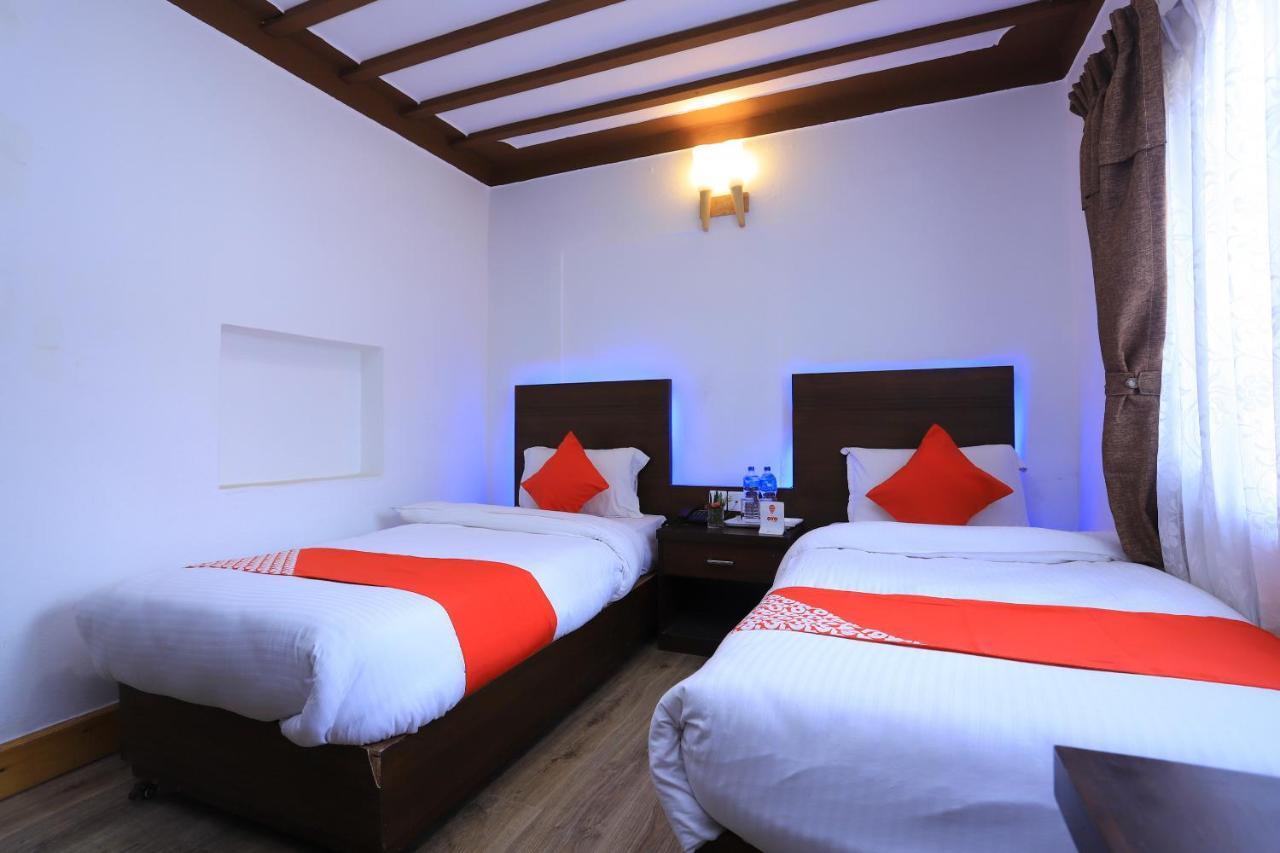 Oyo 591 Hotel Blue Moon Dharampur ภายนอก รูปภาพ