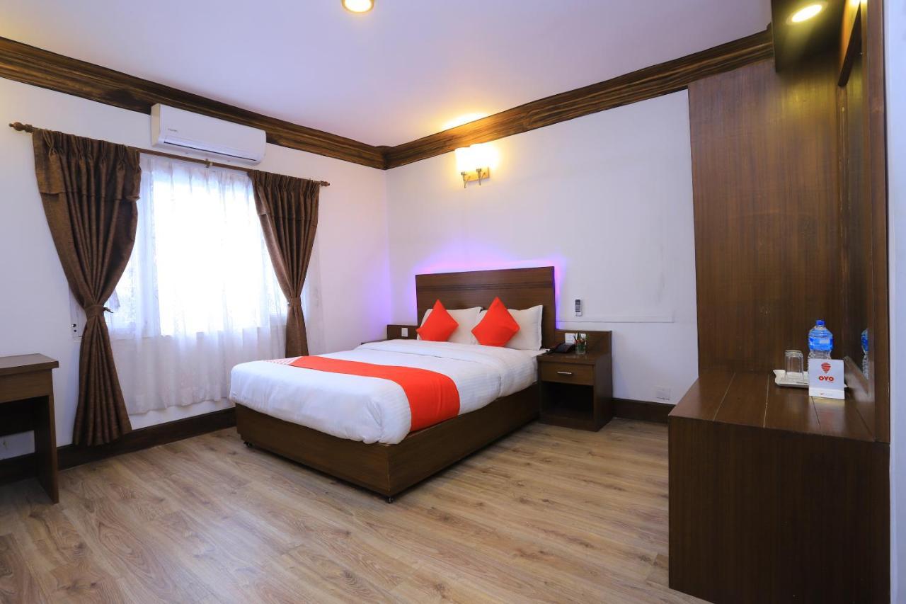 Oyo 591 Hotel Blue Moon Dharampur ภายนอก รูปภาพ