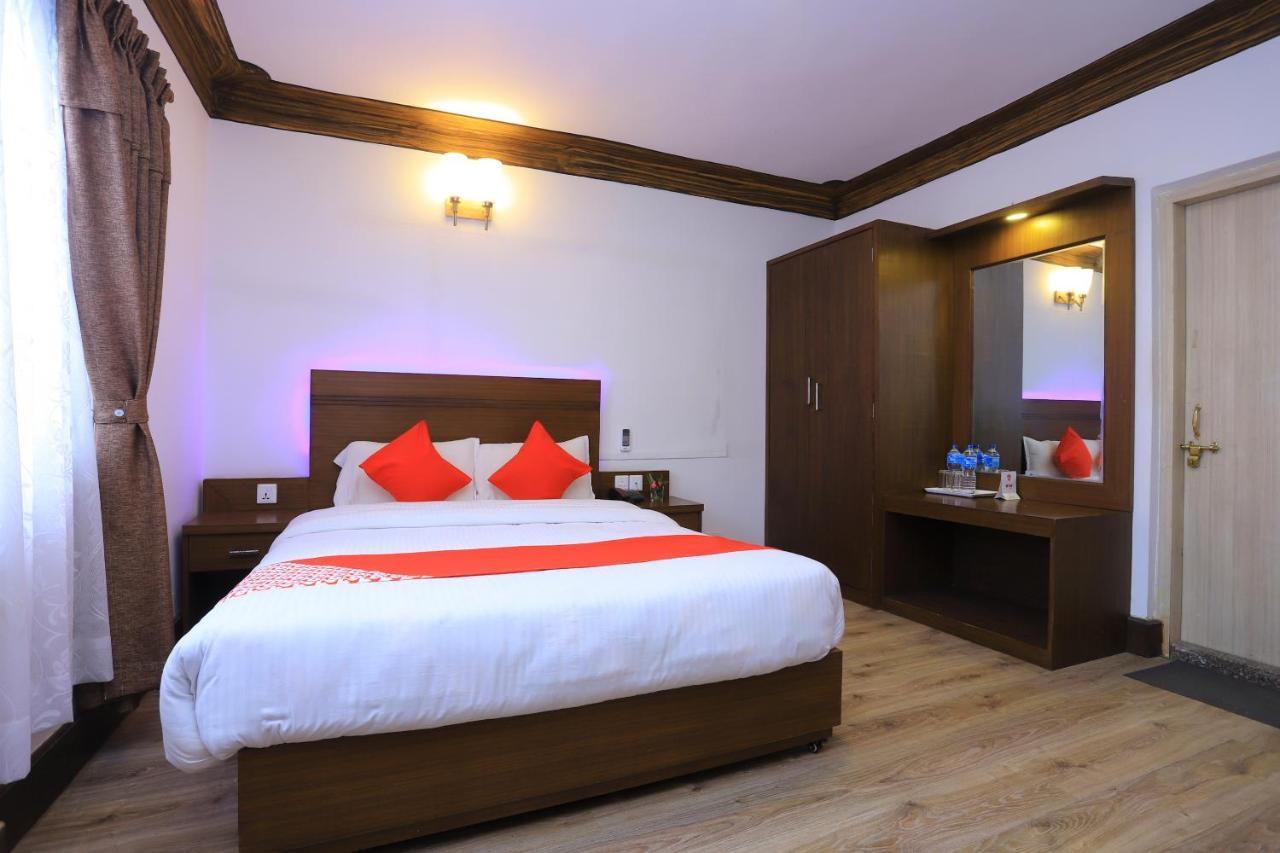 Oyo 591 Hotel Blue Moon Dharampur ภายนอก รูปภาพ