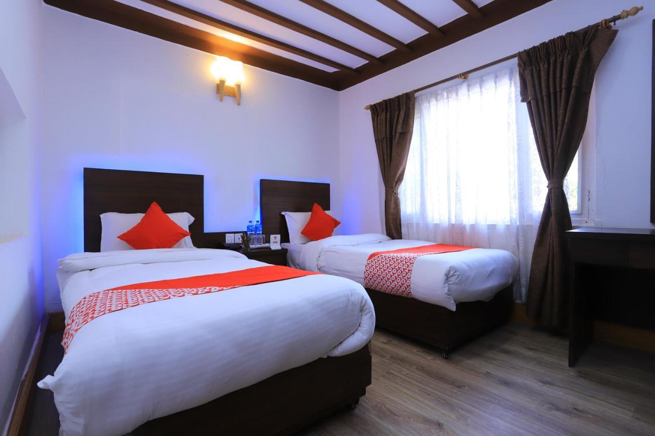 Oyo 591 Hotel Blue Moon Dharampur ภายนอก รูปภาพ
