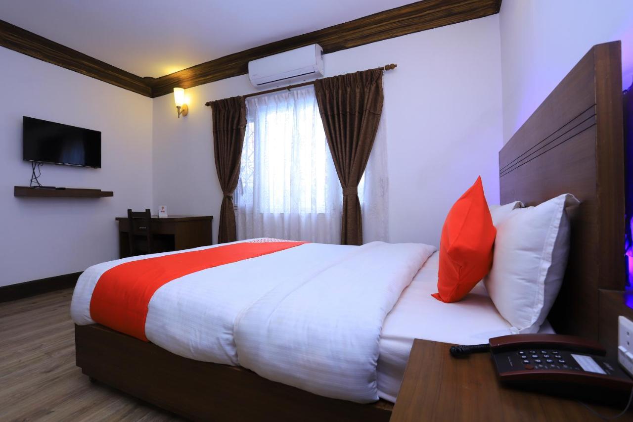 Oyo 591 Hotel Blue Moon Dharampur ภายนอก รูปภาพ