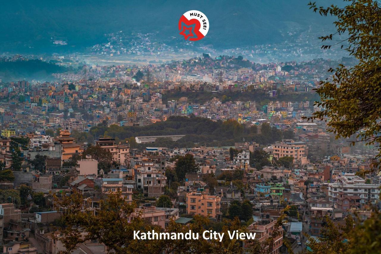 Oyo 591 Hotel Blue Moon Dharampur ภายนอก รูปภาพ